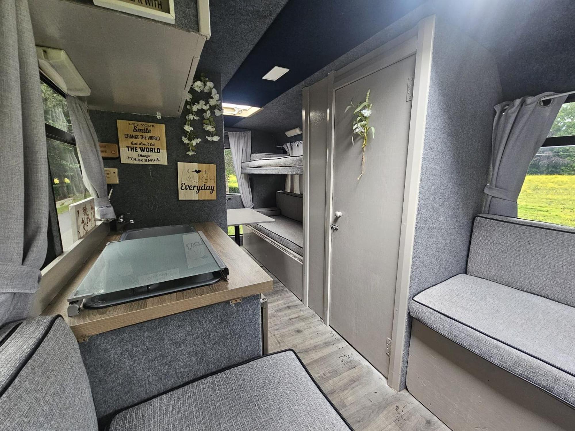 Retro Camper Hire 호텔 더블린 외부 사진